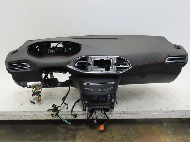 https://www.piecesauto-shop.com/wp-content/uploads/A0001/auto-3/careco1/PCA16125942XJ.jpg