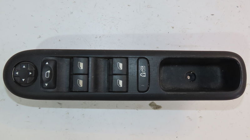 https://www.piecesauto-shop.com/wp-content/uploads/A0001/auto-3/careco2/PCA6490X5.jpg