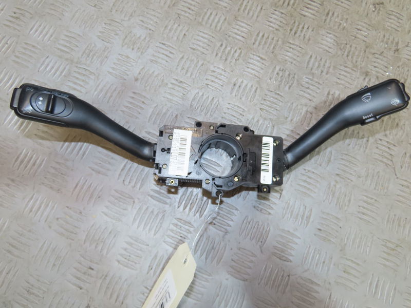 https://www.piecesauto-shop.com/wp-content/uploads/A0001/auto-3/careco2/PCA8L0953513JFKZ.jpg