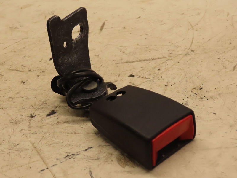 https://www.piecesauto-shop.com/wp-content/uploads/A0001/auto-3/careco2/PCA98063976XX.jpg