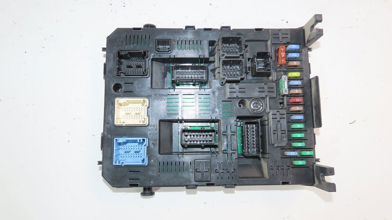 https://www.piecesauto-shop.com/wp-content/uploads/A0001/auto-3/careco2/PCA9807028780.jpg