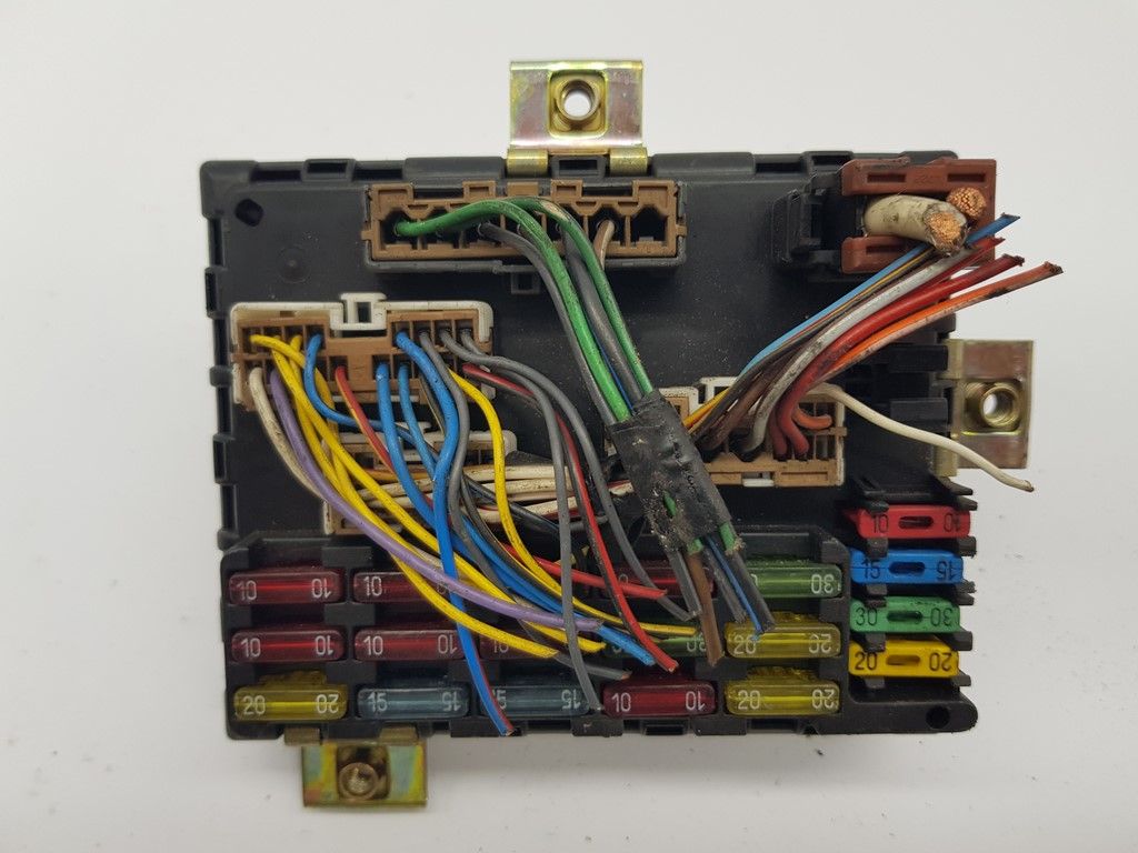https://www.piecesauto-shop.com/wp-content/uploads/A0001/auto-3/eurofrance24-2/PEUCA47-PK20074EBY.jpg